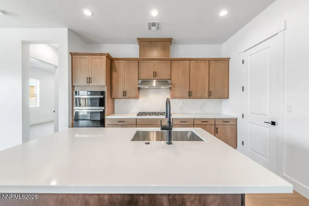521 La Tray Sparks NV 89441
