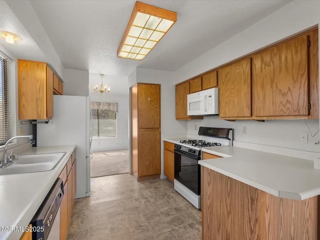 1409 Jenny's Fernley NV 89408