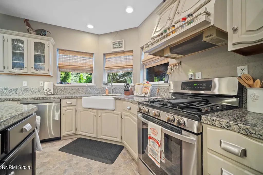 5604 St Andrews Reno NV 89502