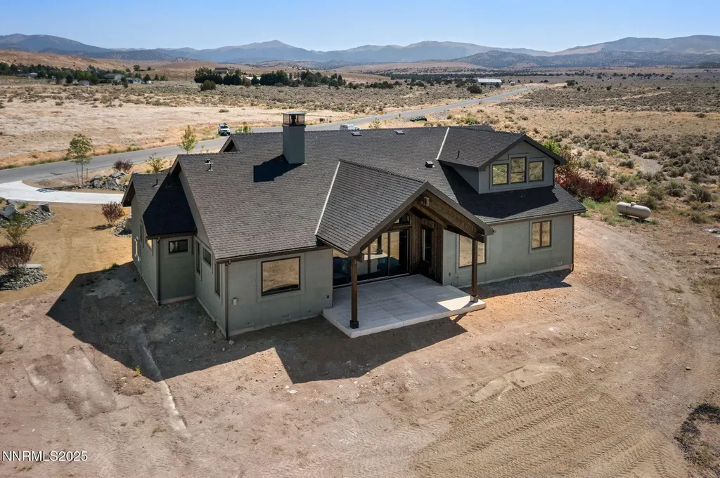 2411 Blaze Gardnerville NV 89410