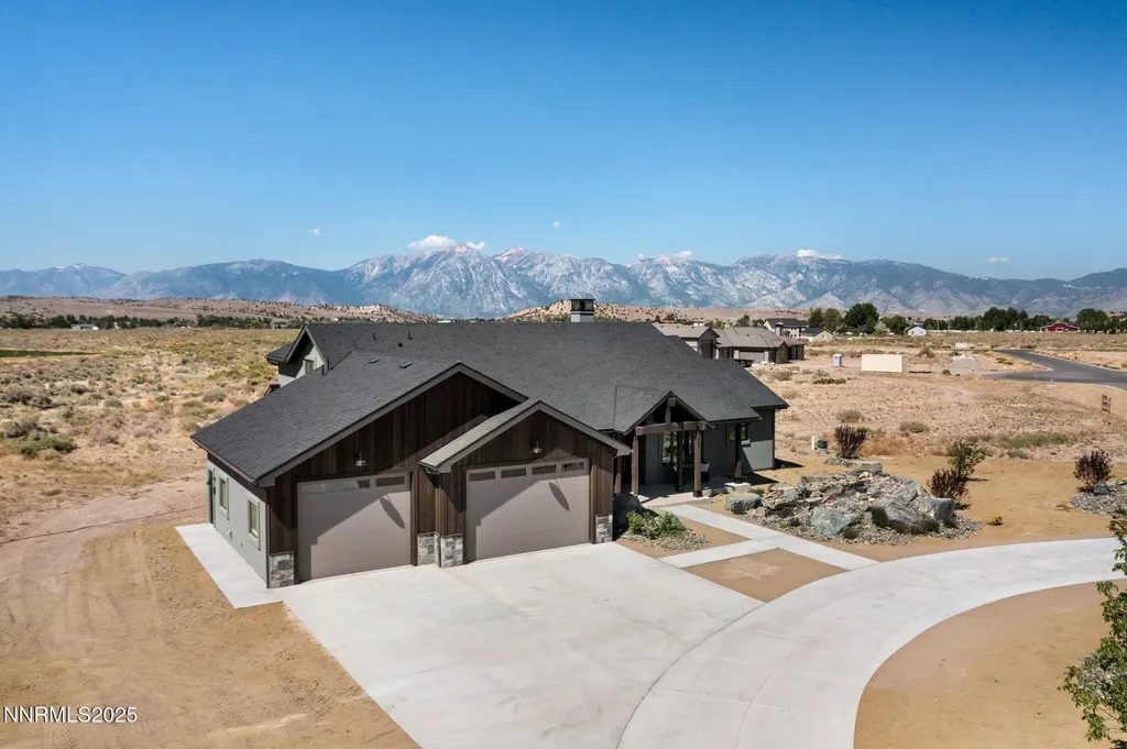 2411 Blaze Gardnerville NV 89410