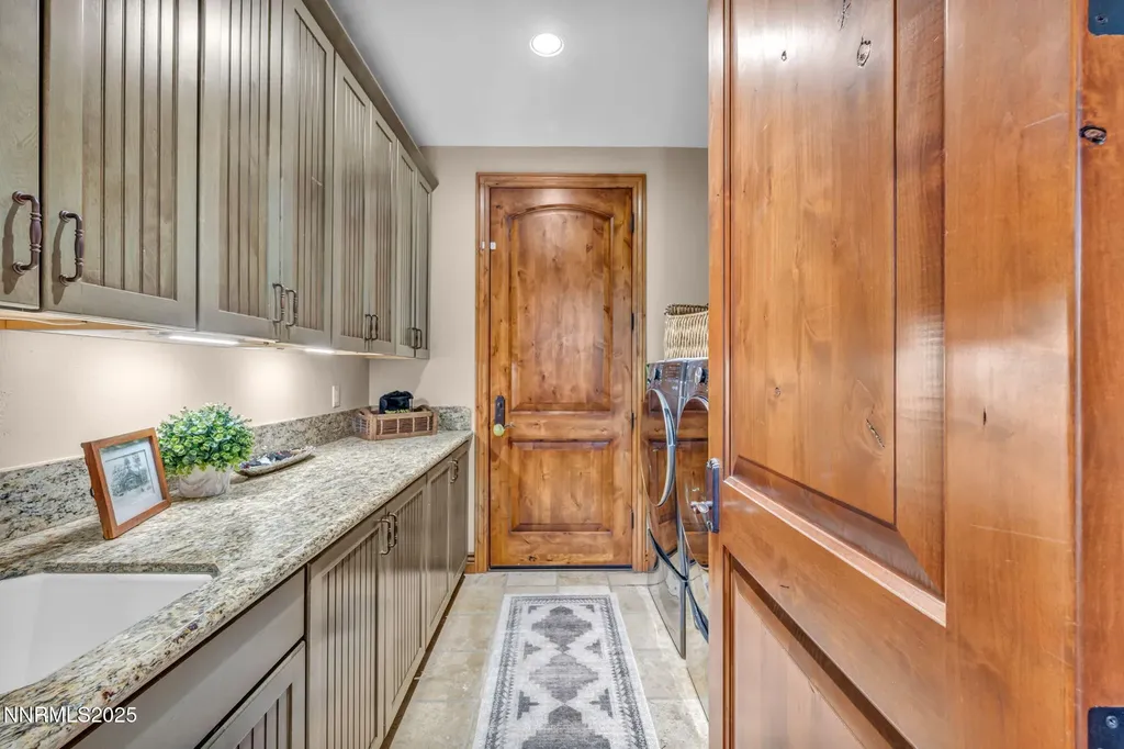 186 Carleton Reno NV 89511