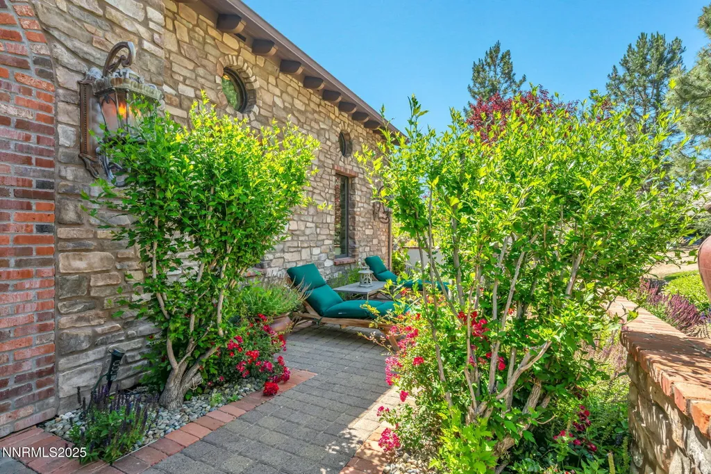 186 Carleton Reno NV 89511