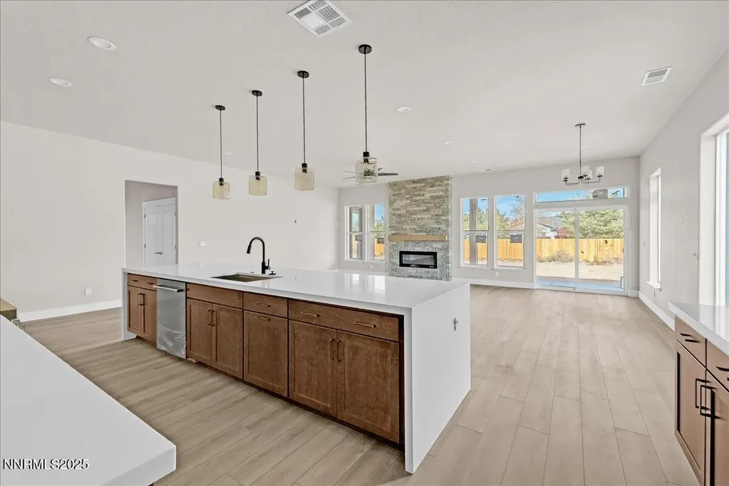 2800 Pamela Minden NV 89423