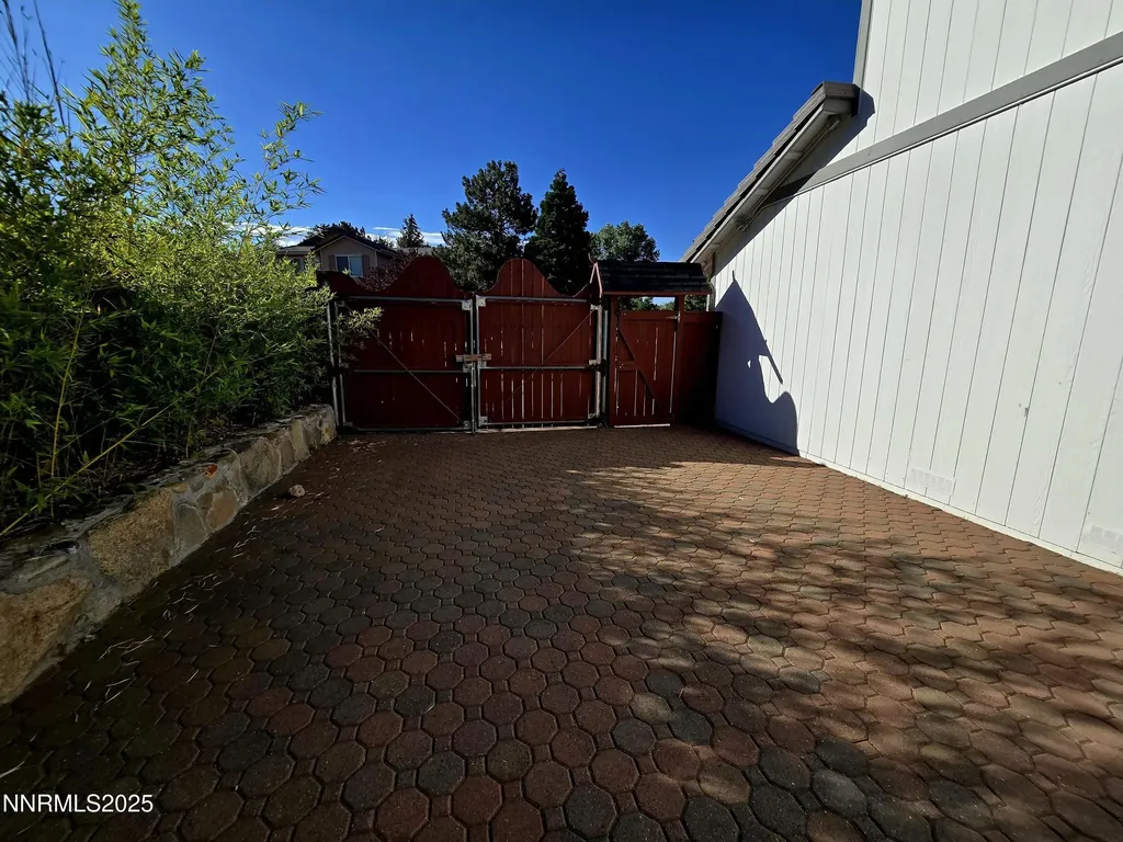 3796 Bellingham Reno NV 89511