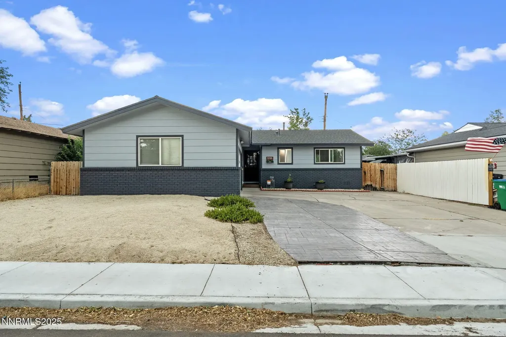 3200 Vickie Sparks NV 89431