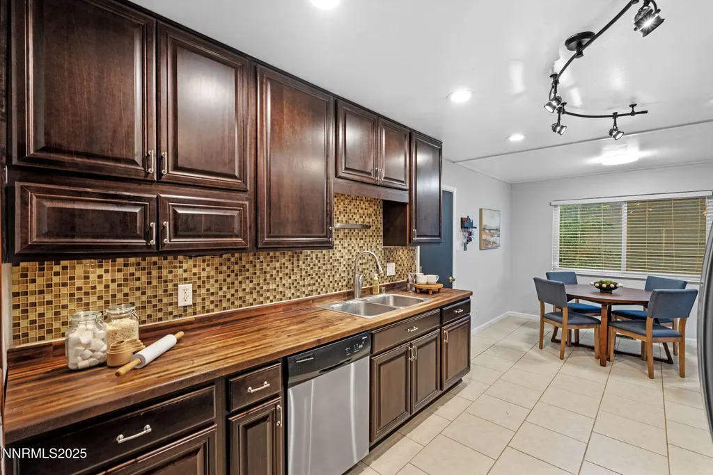 3200 Vickie Sparks NV 89431