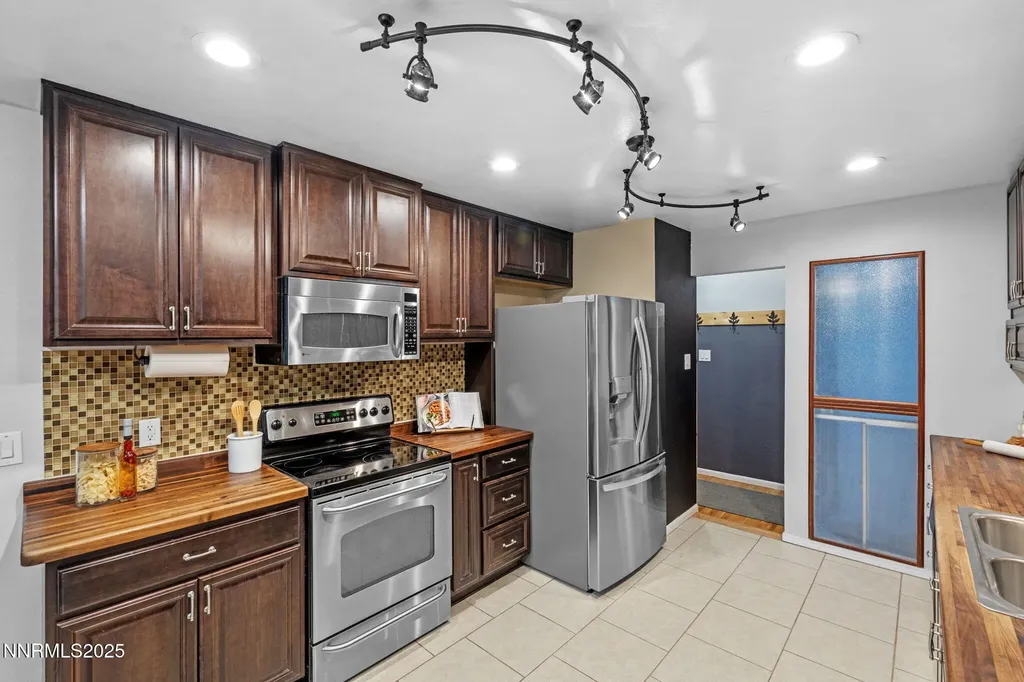 3200 Vickie Sparks NV 89431