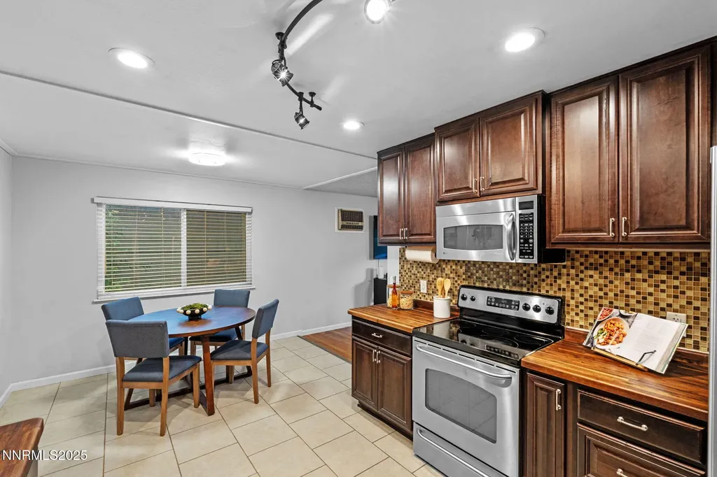 3200 Vickie Sparks NV 89431