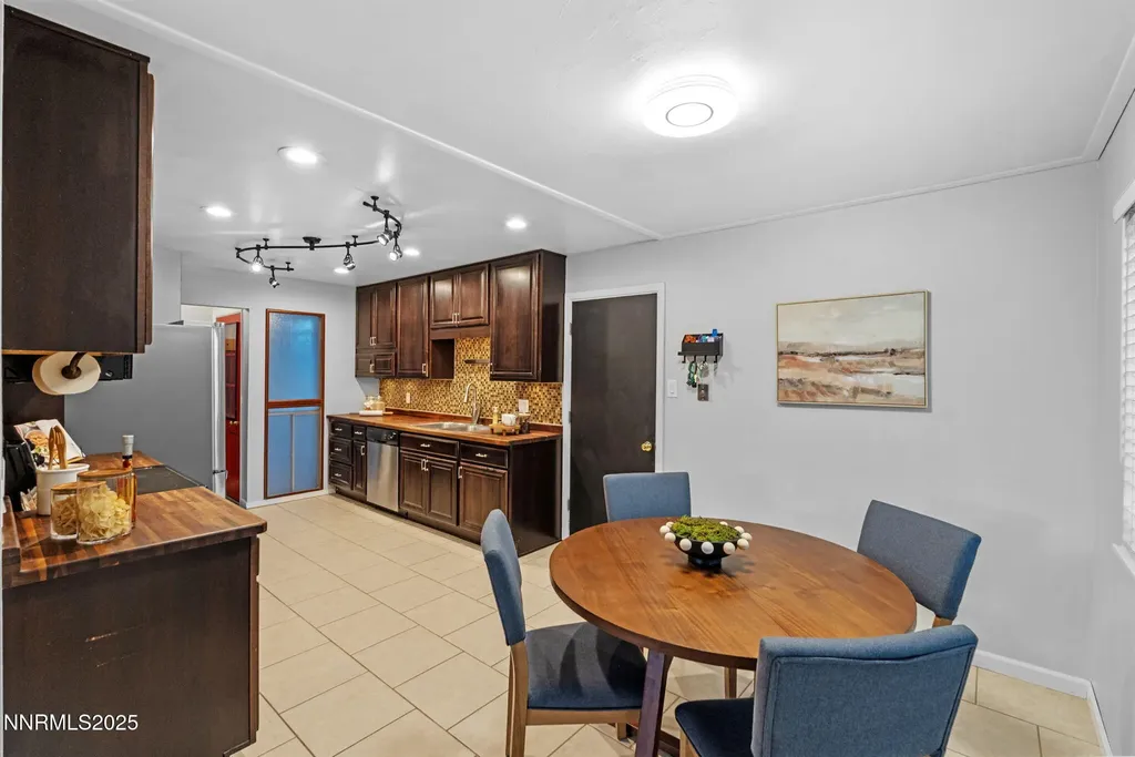 3200 Vickie Sparks NV 89431