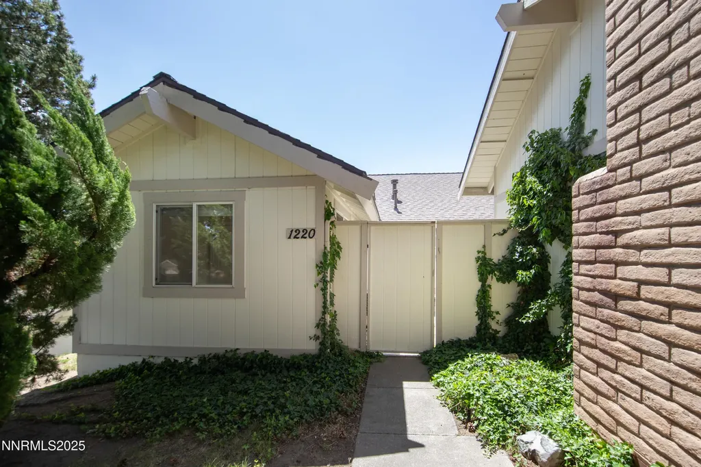 1220 Conway Reno NV 89503