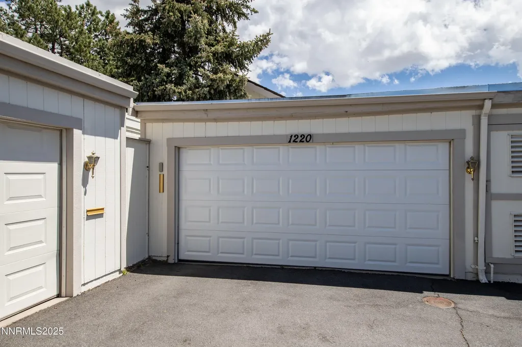 1220 Conway Reno NV 89503