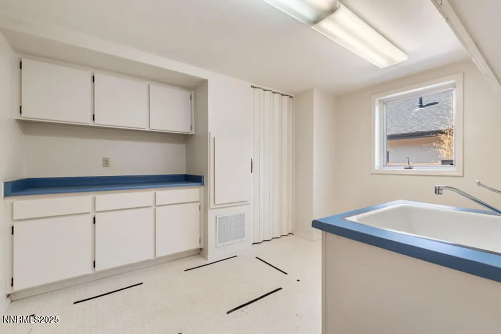 2126 Thomas Jefferson Reno NV 89509