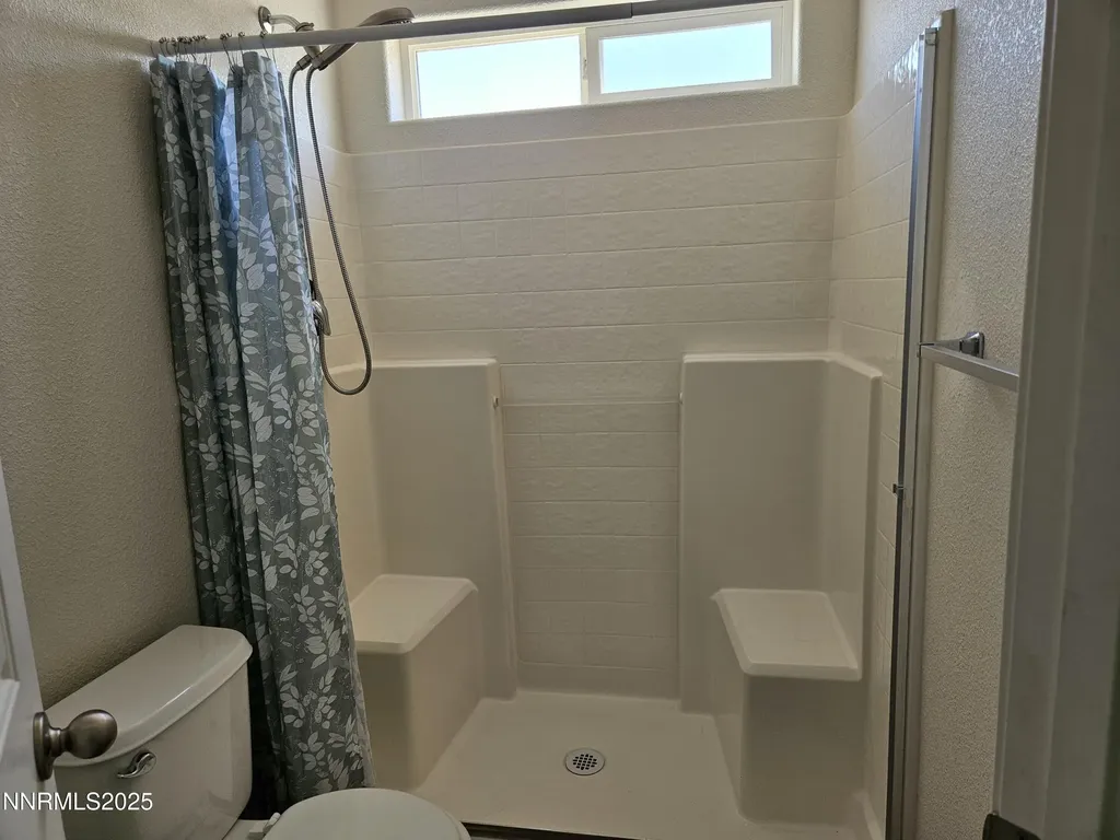 7900 Beech Silver Springs NV 89429