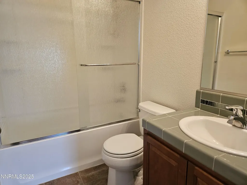 7900 Beech Silver Springs NV 89429