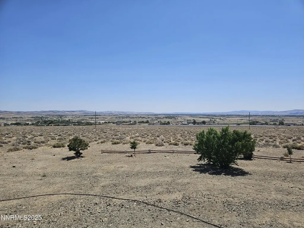 7900 Beech Silver Springs NV 89429