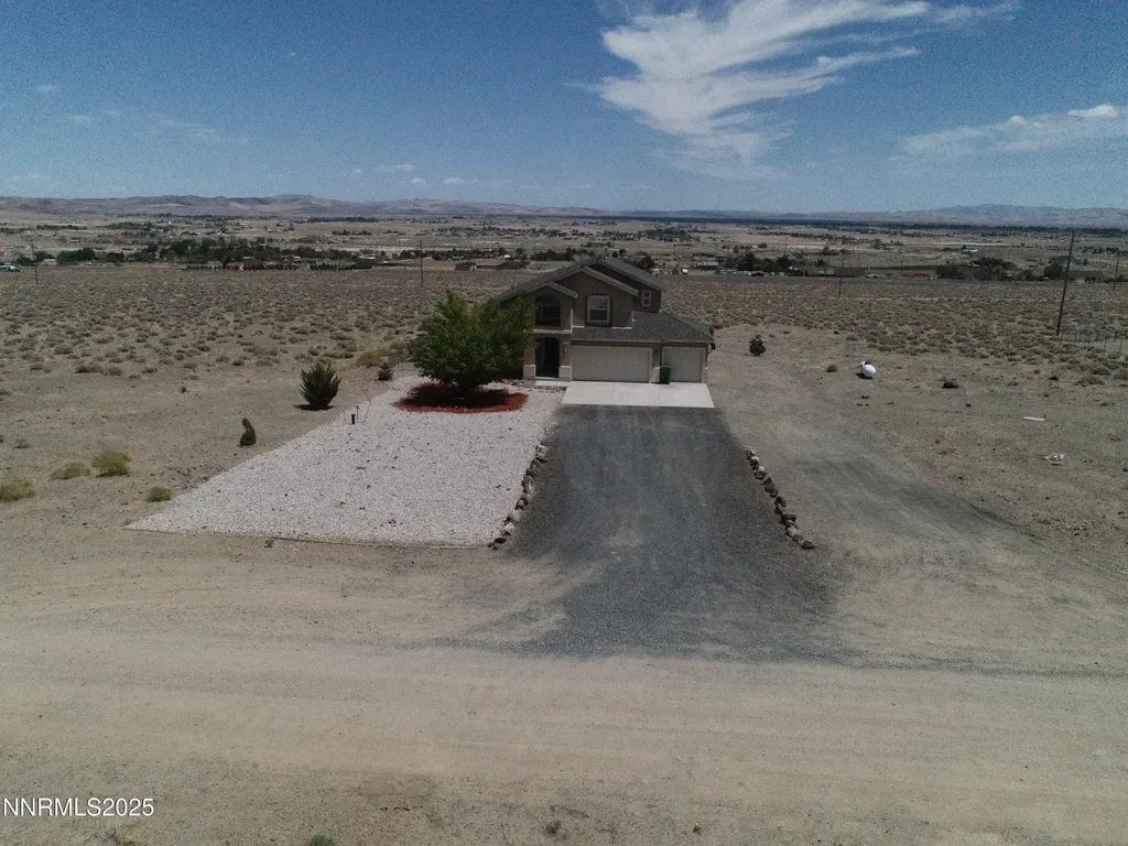 7900 Beech Silver Springs NV 89429