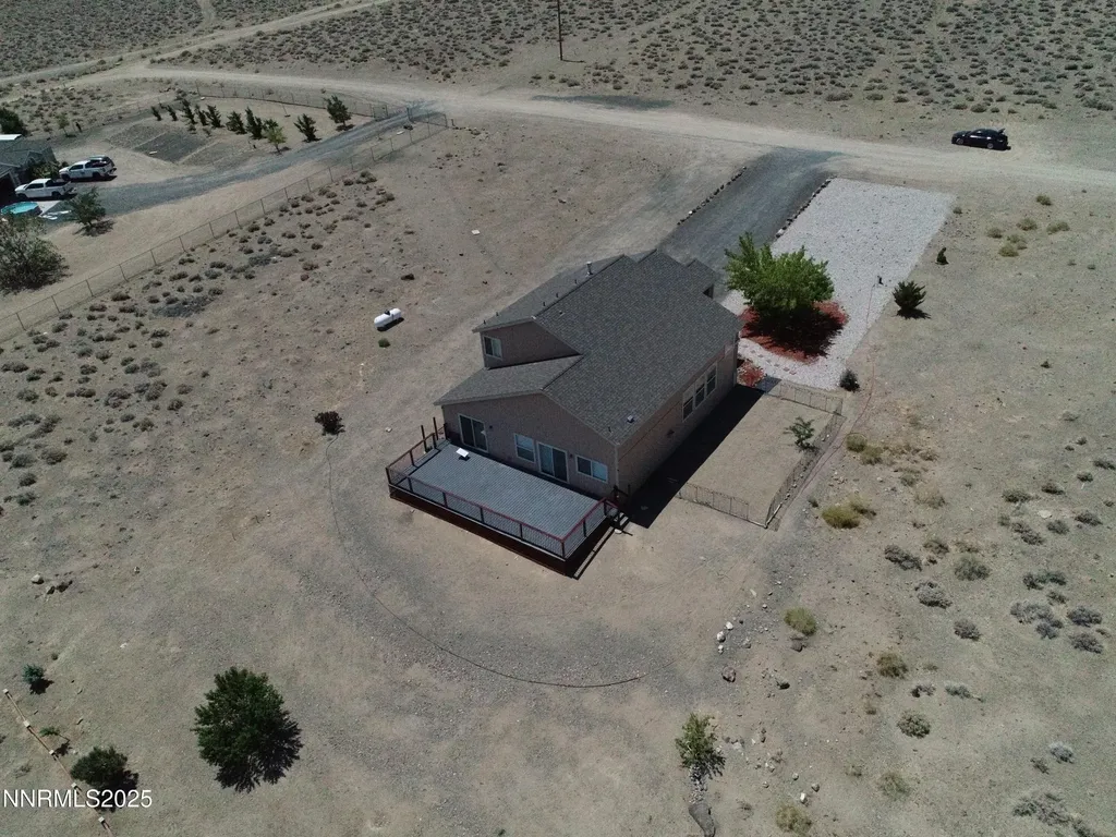 7900 Beech Silver Springs NV 89429