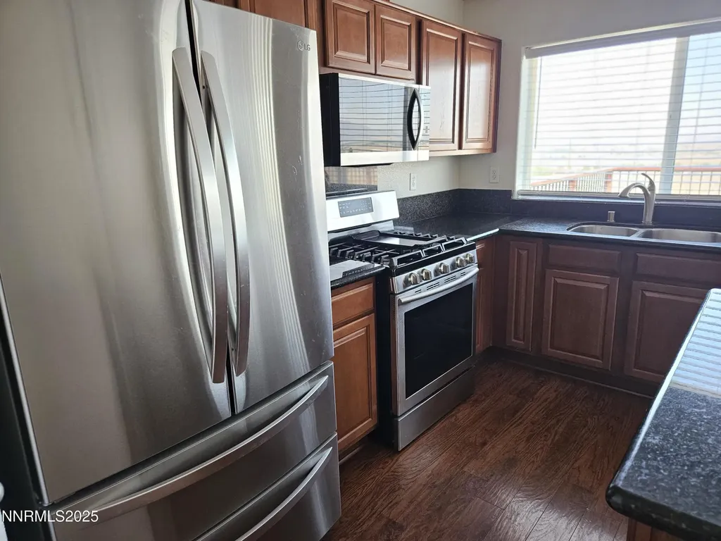 7900 Beech Silver Springs NV 89429