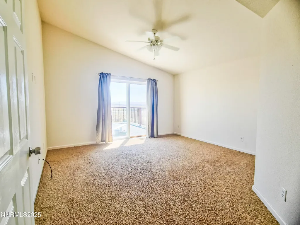 7900 Beech Silver Springs NV 89429