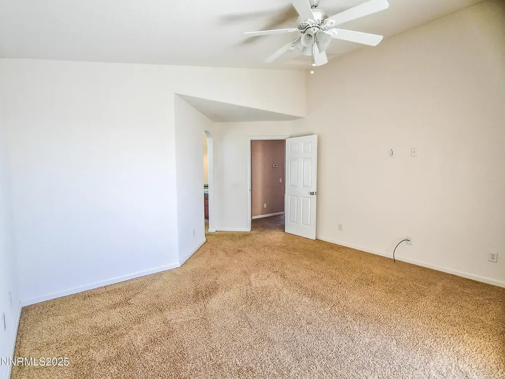 7900 Beech Silver Springs NV 89429