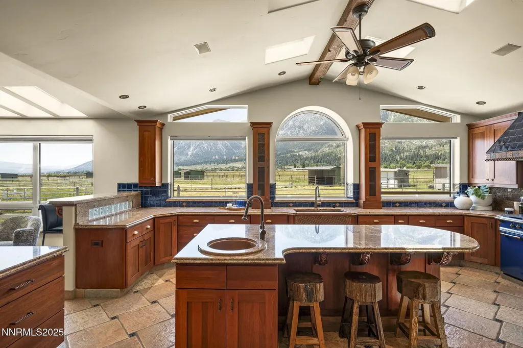 389 Mottsville Gardnerville NV 89460