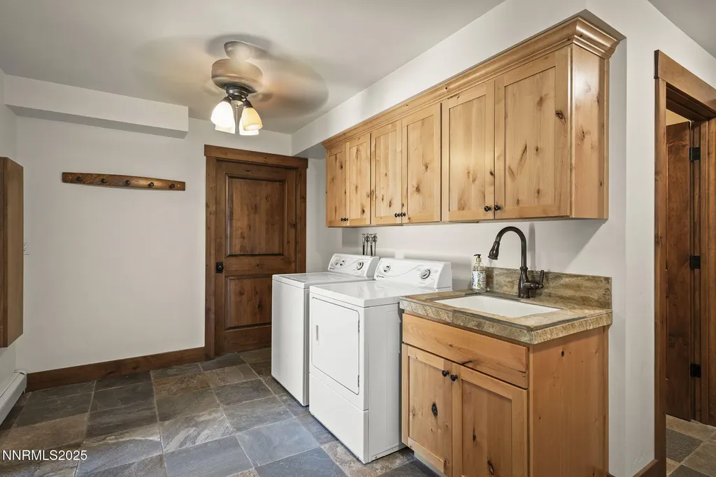 389 Mottsville Gardnerville NV 89460