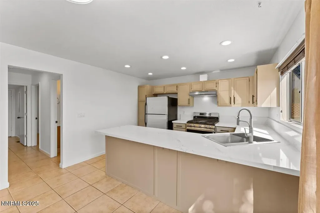 1592 Reno View Reno NV 89523