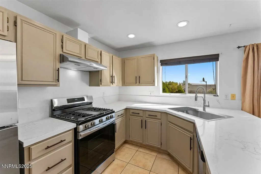 1592 Reno View Reno NV 89523