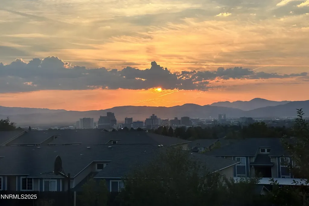 1592 Reno View Reno NV 89523