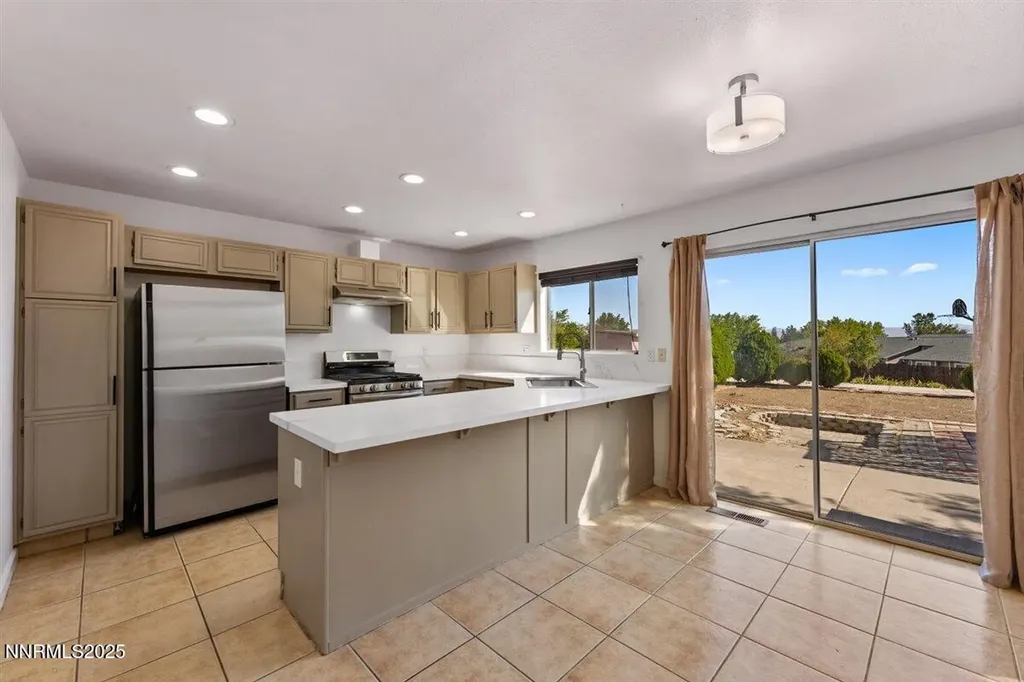 1592 Reno View Reno NV 89523