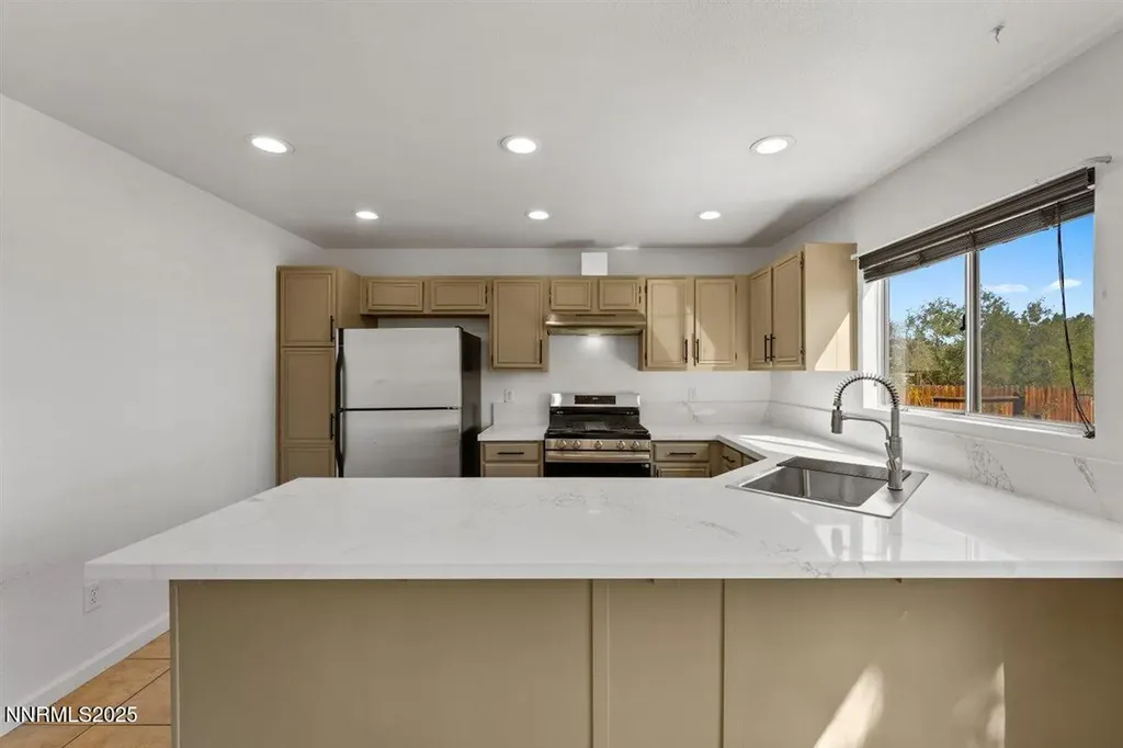1592 Reno View Reno NV 89523