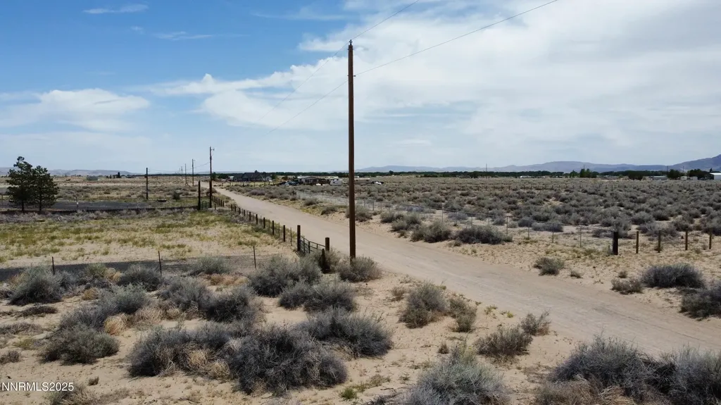 3290 7th Silver Springs NV 89429