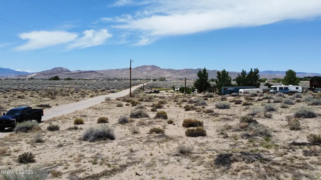 3290 7th Silver Springs NV 89429