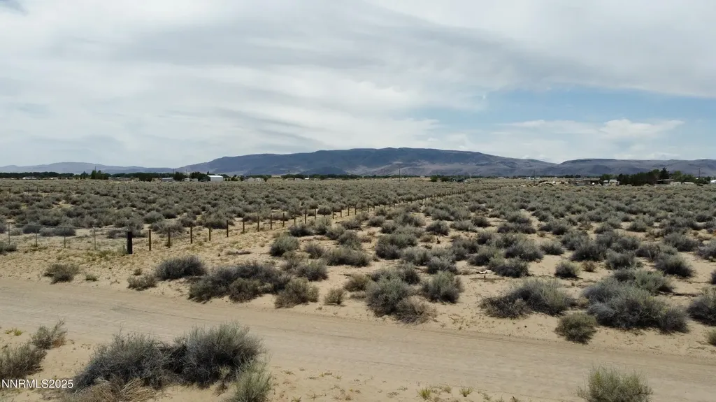 3290 7th Silver Springs NV 89429