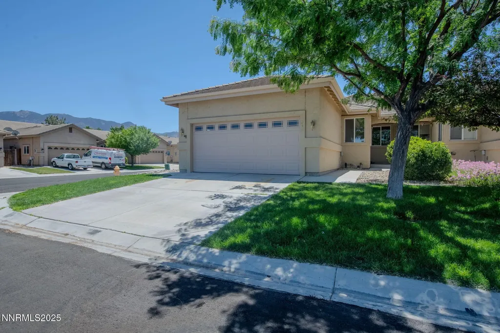 240 Cruden Bay Dayton NV 89403