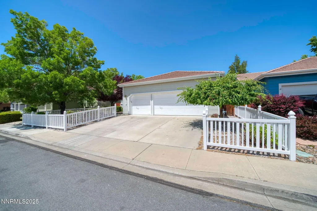 3069 Creekwood Reno NV 89502