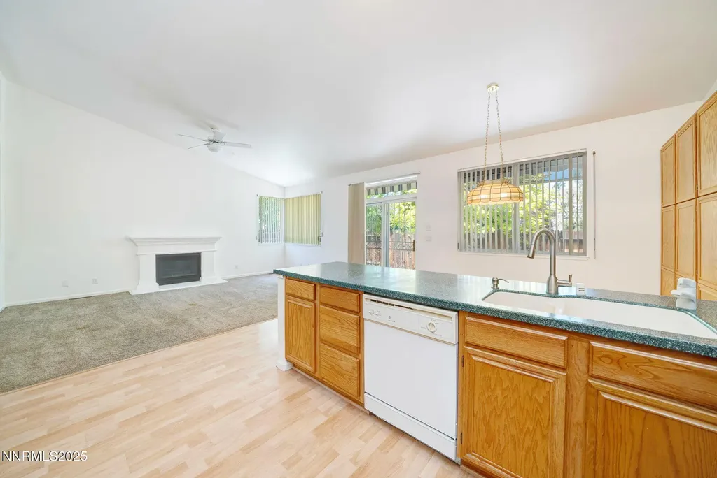 3069 Creekwood Reno NV 89502