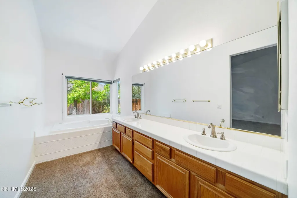 3069 Creekwood Reno NV 89502