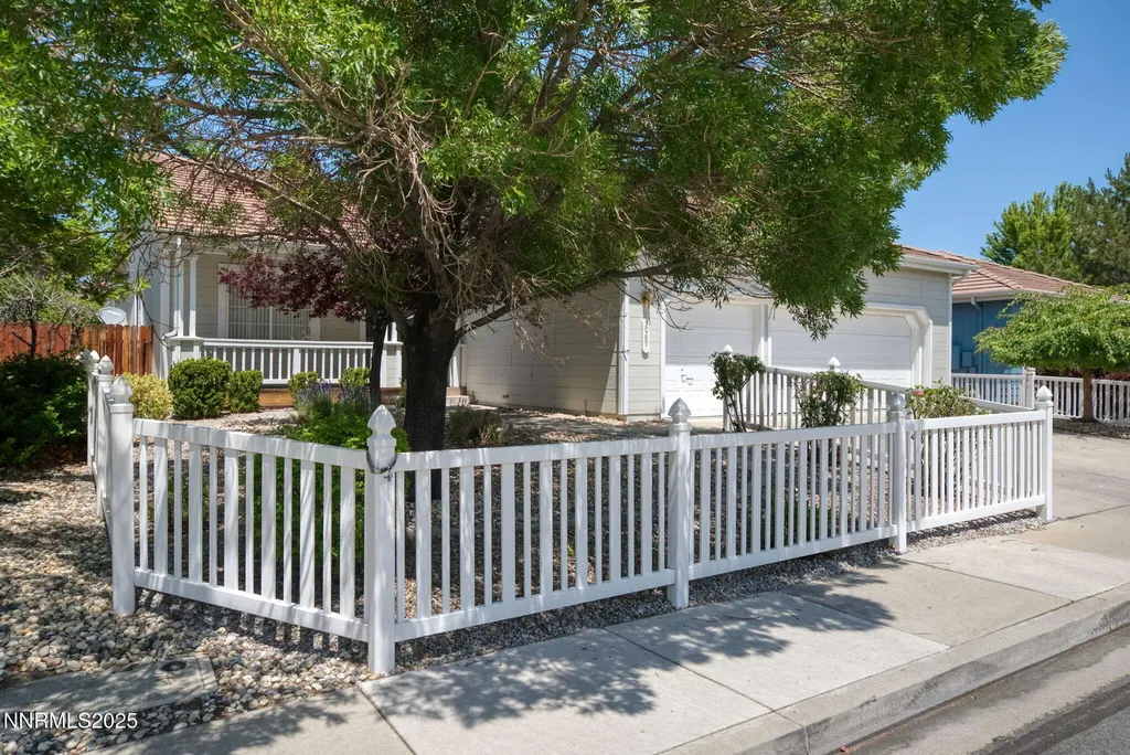 3069 Creekwood Reno NV 89502