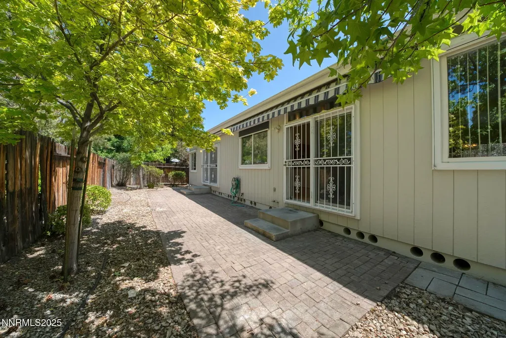 3069 Creekwood Reno NV 89502