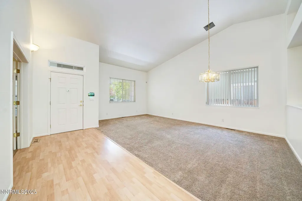 3069 Creekwood Reno NV 89502