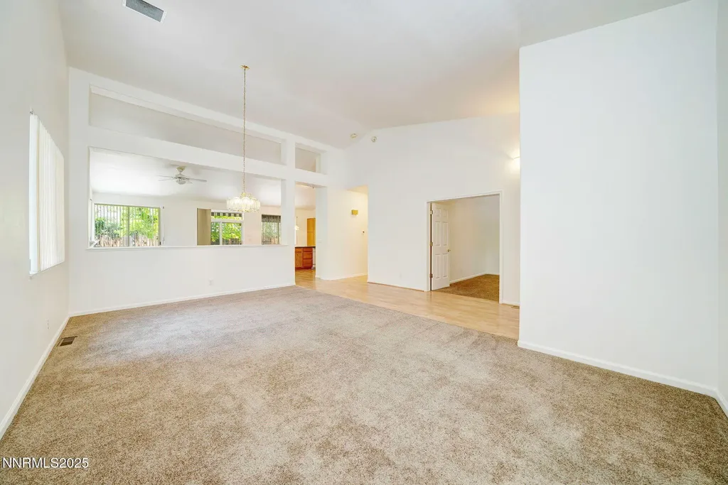 3069 Creekwood Reno NV 89502