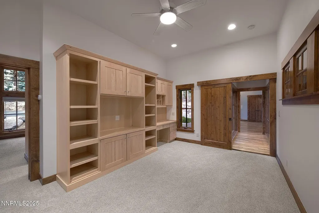 16555 Evergreen Hills Reno NV 89511