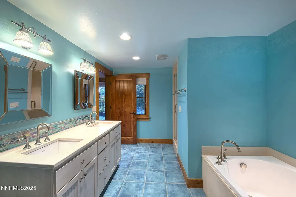 16555 Evergreen Hills Reno NV 89511