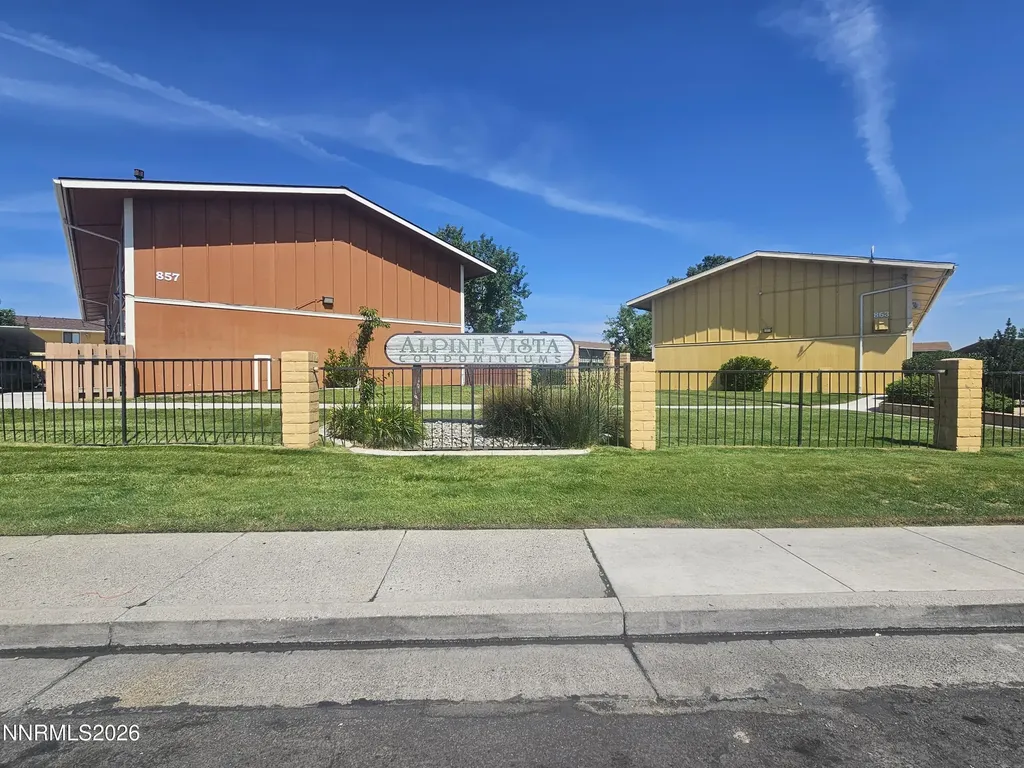 863 Nutmeg Reno NV 89502