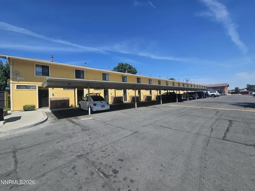 863 Nutmeg Reno NV 89502