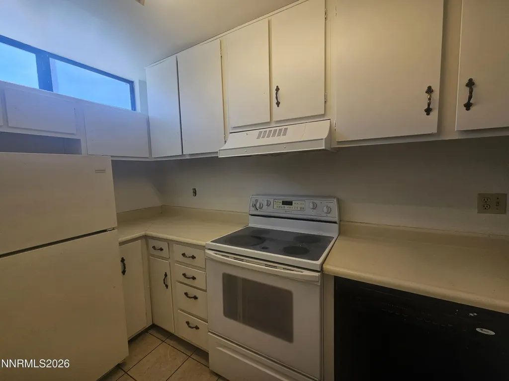 863 Nutmeg Reno NV 89502