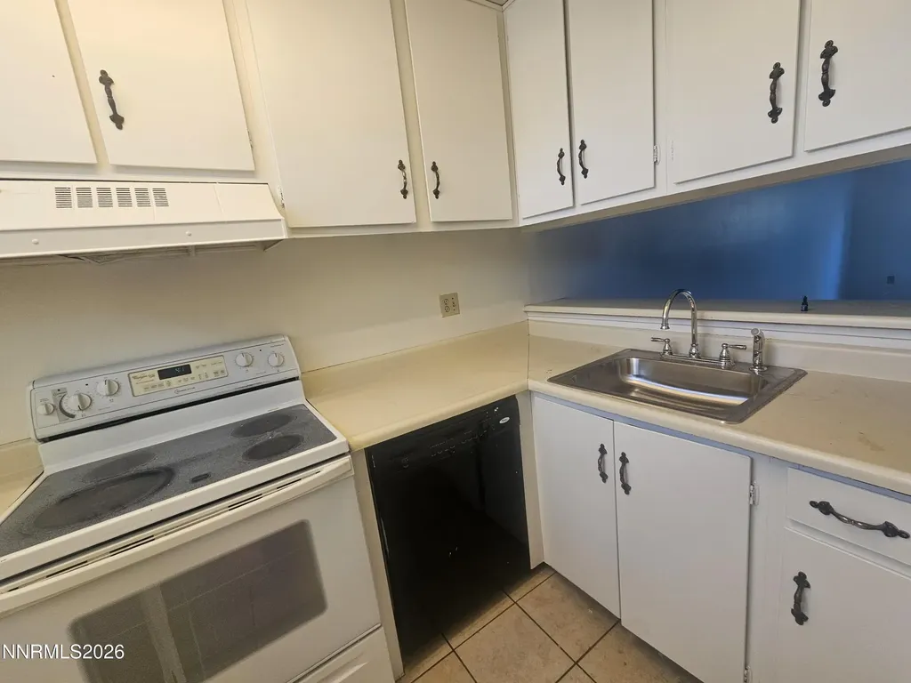 863 Nutmeg Reno NV 89502