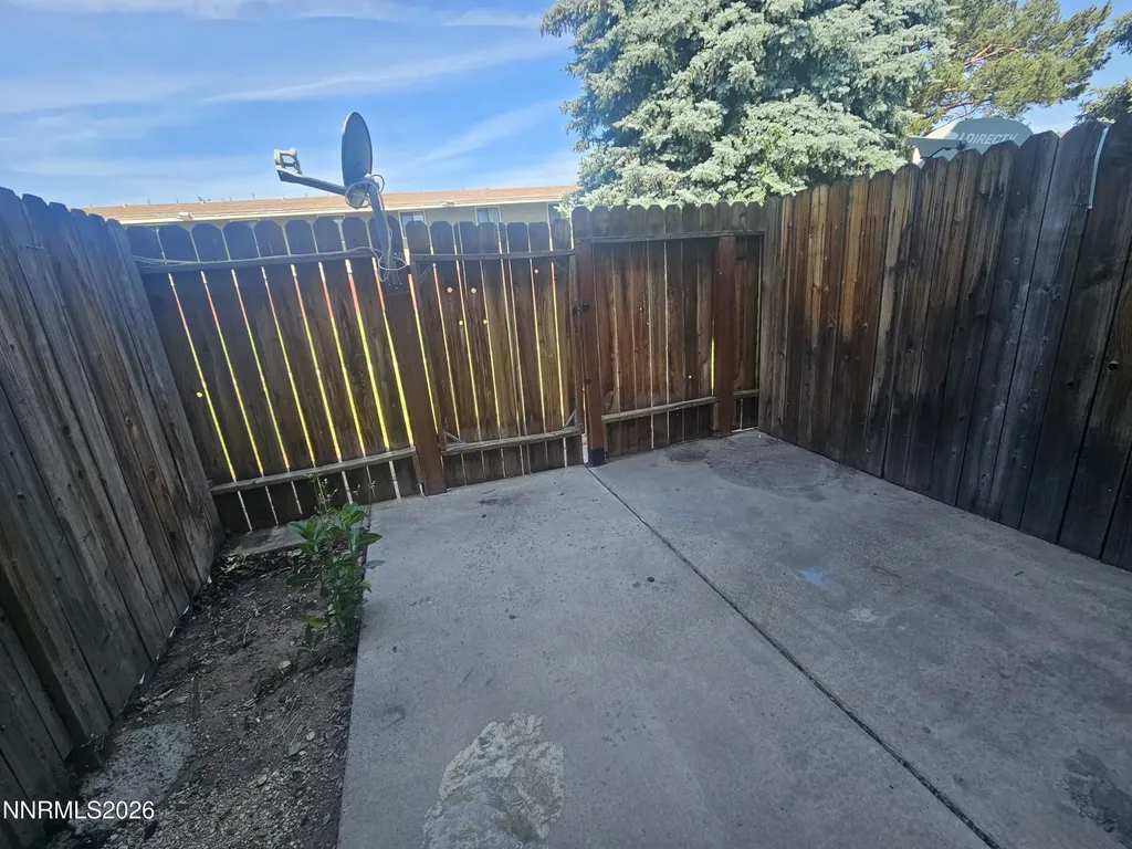 863 Nutmeg Reno NV 89502